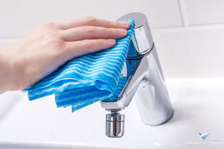 Banyo Batarya Temizliğinde En Etkili Yöntem | 2025 1 banyo batarya temizligi 1